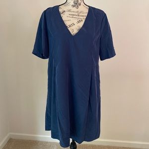 BCBG Navy Blue Dress Short Sleeve V-Neck Casual Everyday Modern Minimalist Med